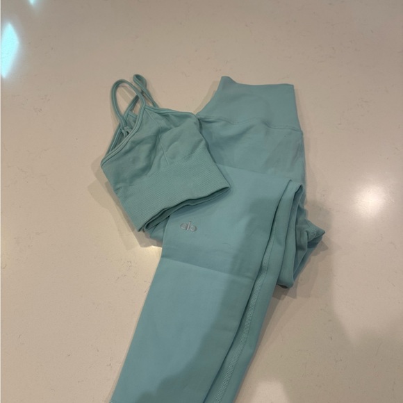ALO Yoga Pants - ALO Yoga Sky Blue Workout Set